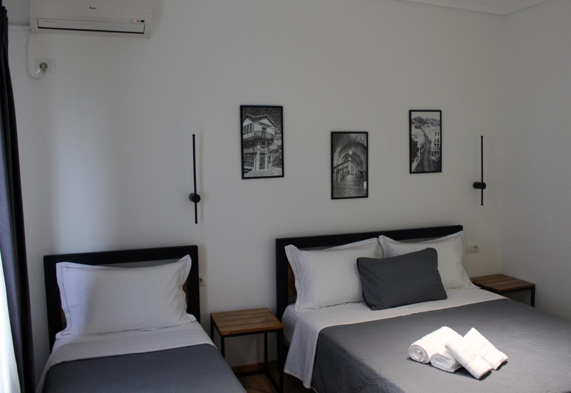 Guest House Amades Gjirokaster Luaran gambar