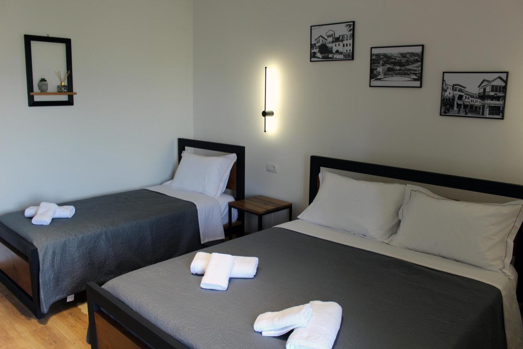 Guest House Amades Gjirokaster Luaran gambar