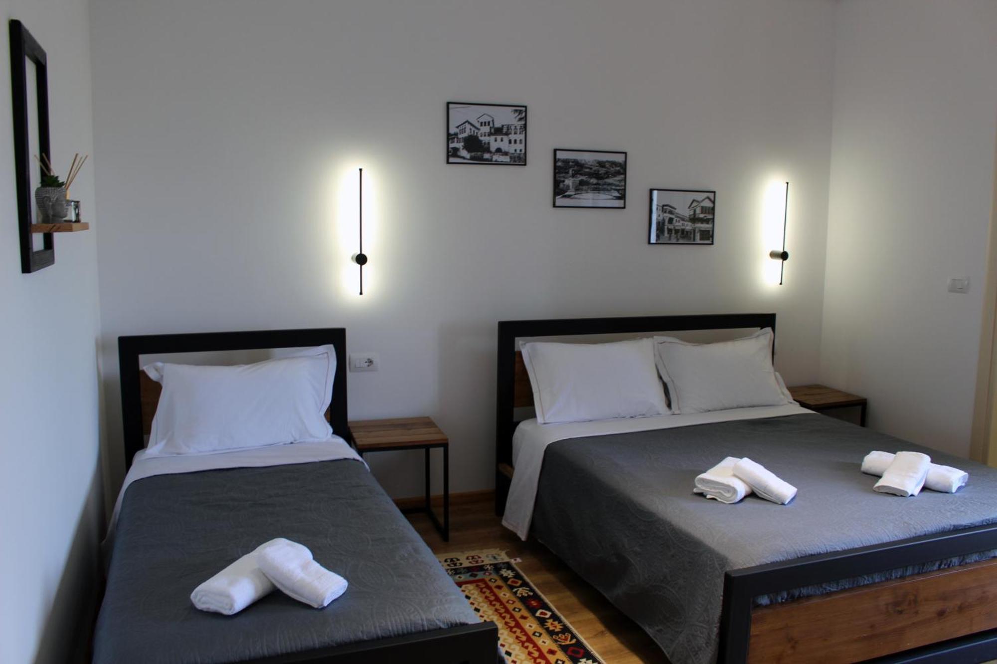 Guest House Amades Gjirokaster Luaran gambar
