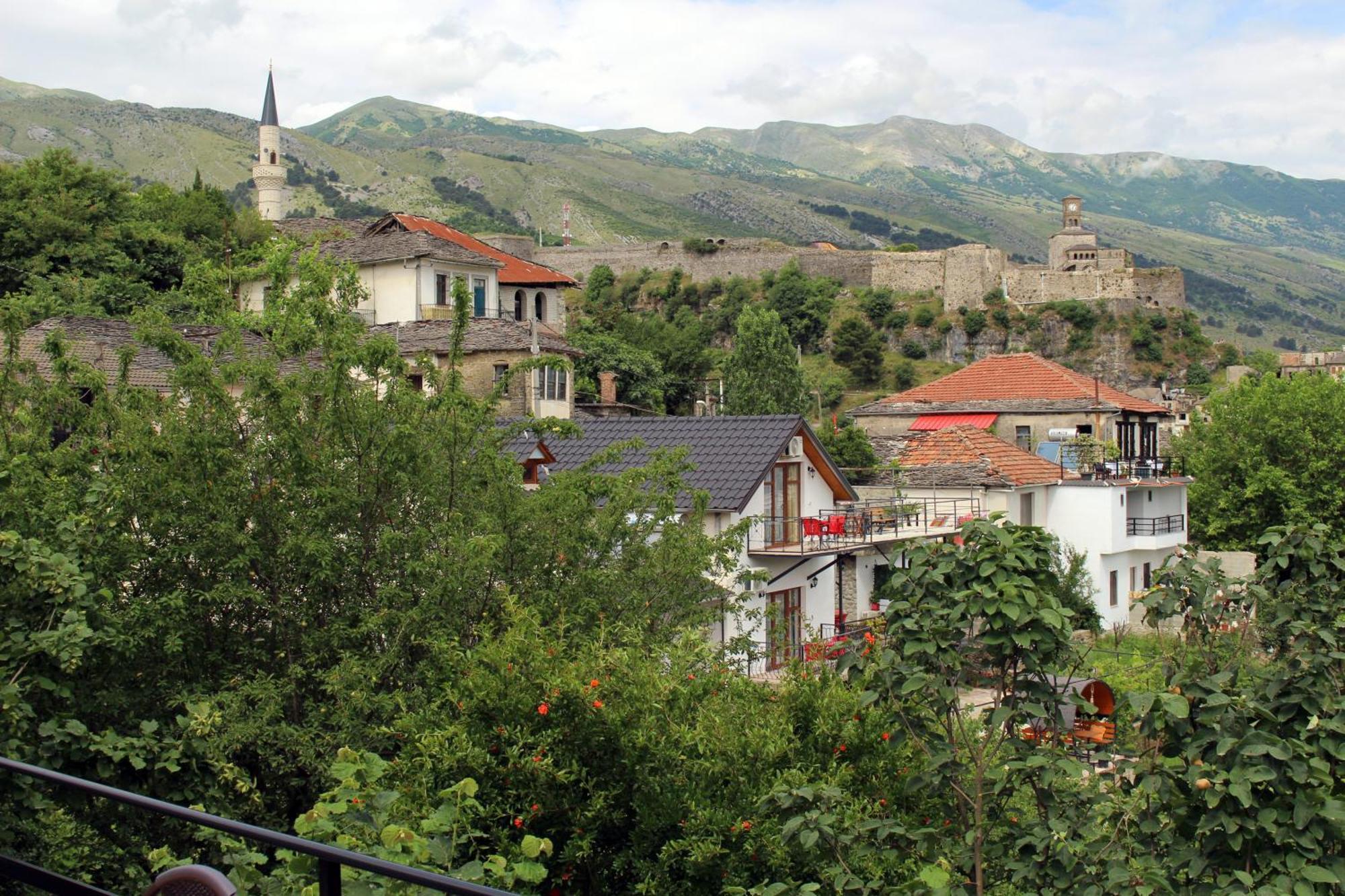 Guest House Amades Gjirokaster Luaran gambar